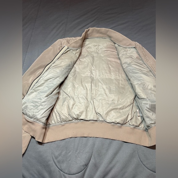 ALO Yoga Off Duty Satin Bomber Jacket in Tan Gravel Size Medium - Picture 7 of 15